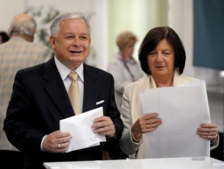 El presidente de Polonia, Lech Kaczynski, con su esposa Maria en 2009.