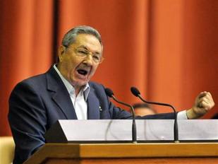Raúl Castro pide exigencia máxima para aplicar reformas y rectificar errores